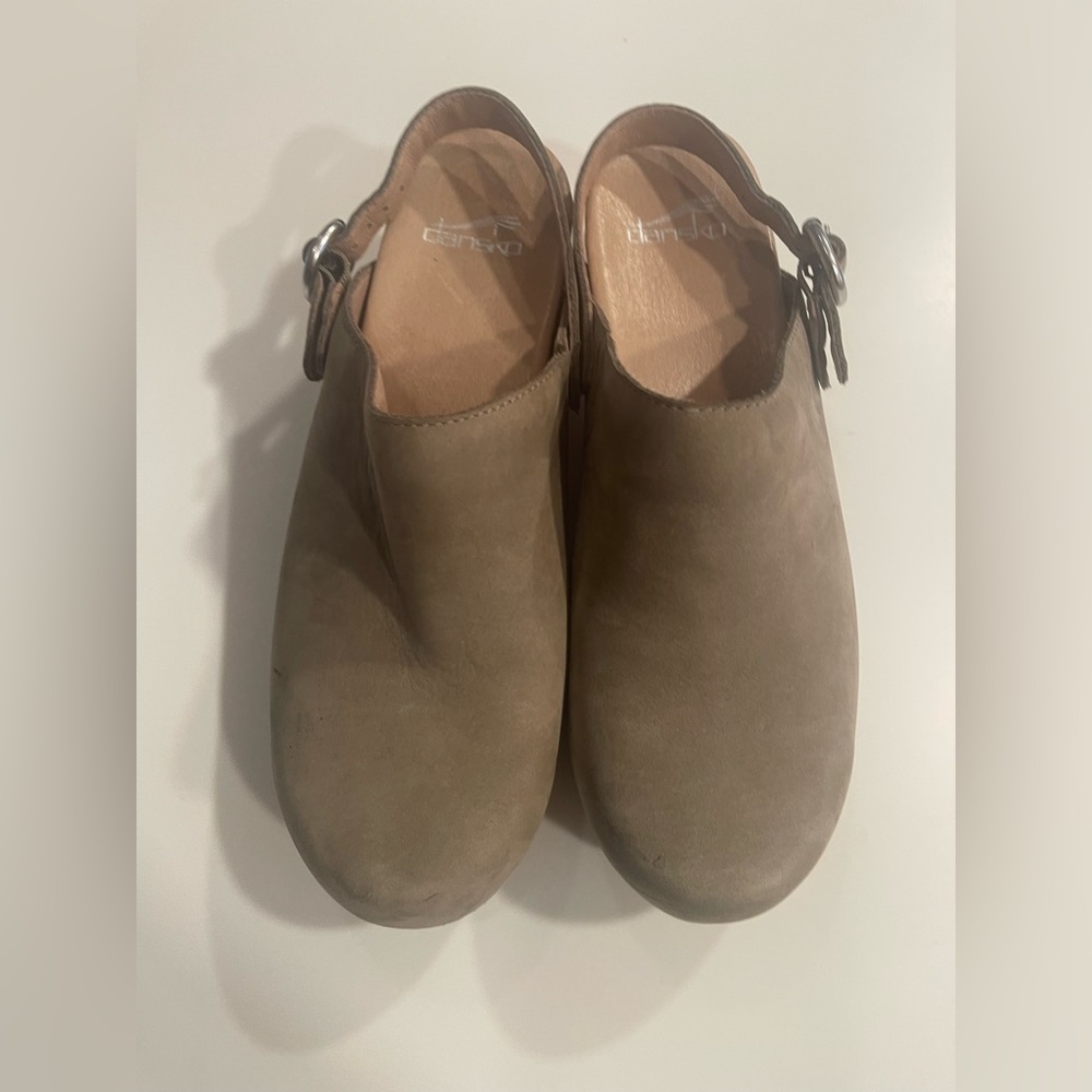 Dansko Clogs tan suede size 38